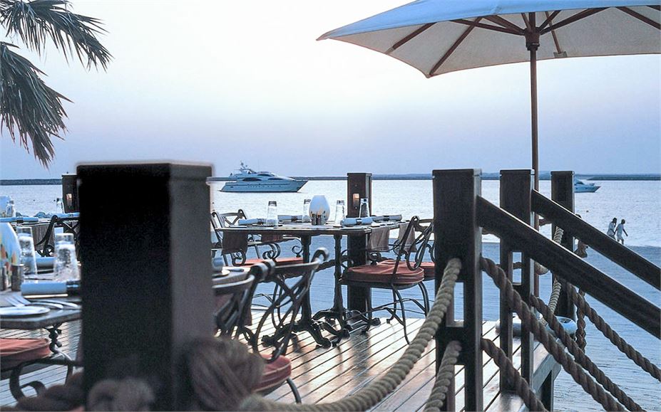 Beach Bar & Grill, Dubai  Restaurant Reviews, Bookings, Menus, Phone